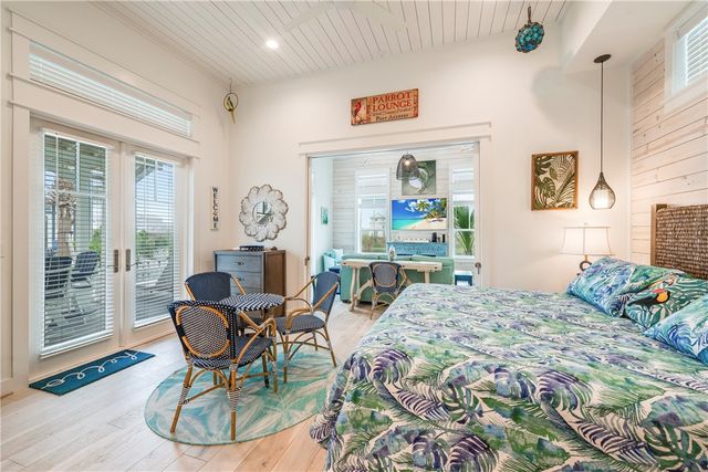 600 Center Square North 17, Port Aransas, TX 78373