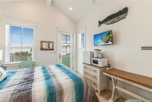 600 Center Square North 17, Port Aransas, TX 78373
