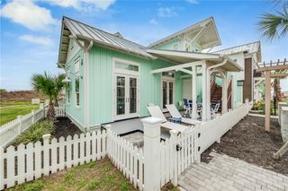 600 Center Square North 17, Port Aransas, TX 78373