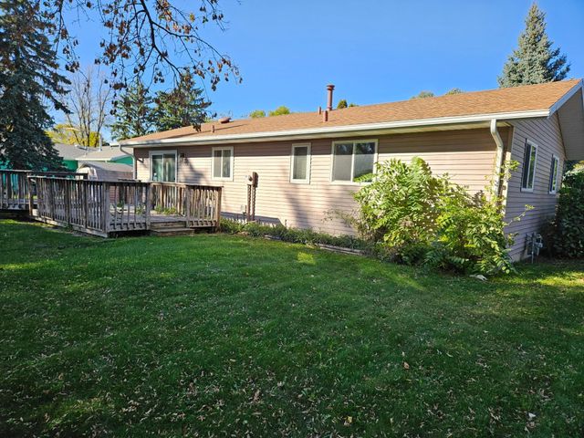 108 32nd Avenue N, Fargo, ND 58102