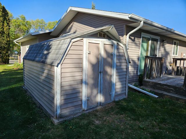 108 32nd Avenue N, Fargo, ND 58102