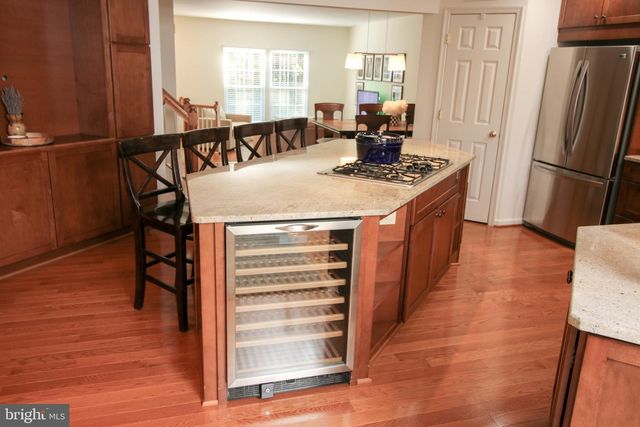 1392 PARK GARDEN LN, Reston, VA 20194