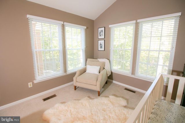 1392 PARK GARDEN LN, Reston, VA 20194