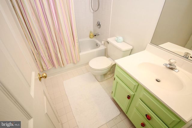 1392 PARK GARDEN LN, Reston, VA 20194