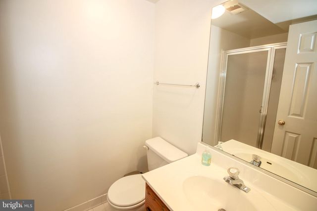 1392 PARK GARDEN LN, Reston, VA 20194