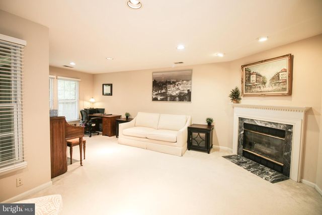 1392 PARK GARDEN LN, Reston, VA 20194