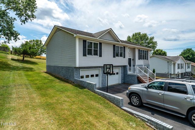 105 Millstone Drive, Johnson City, TN 37615