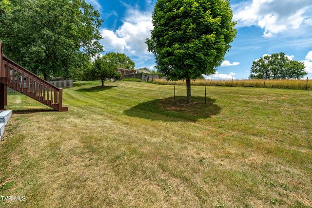 105 Millstone Drive, Johnson City, TN 37615