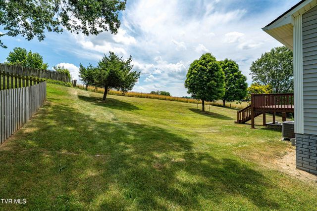 105 Millstone Drive, Johnson City, TN 37615