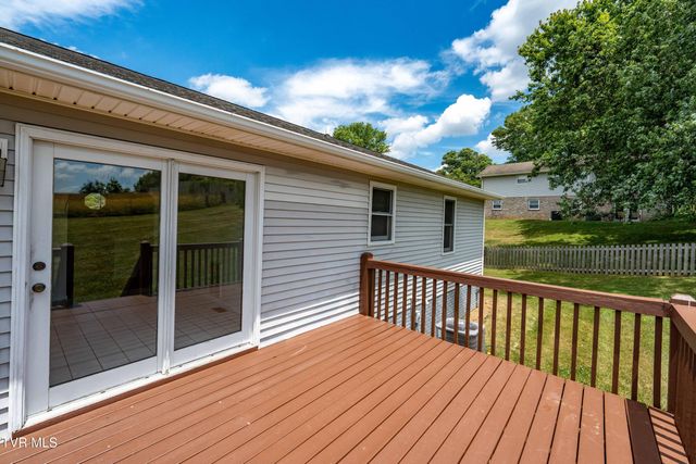105 Millstone Drive, Johnson City, TN 37615