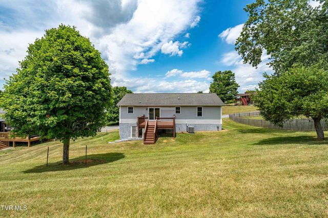 105 Millstone Drive, Johnson City, TN 37615