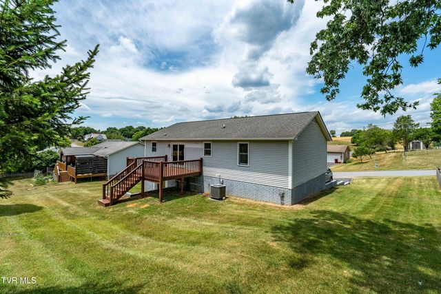105 Millstone Drive, Johnson City, TN 37615