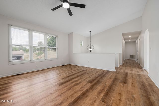 105 Millstone Drive, Johnson City, TN 37615