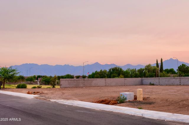4958 W STRAY HORSE Lane, Laveen, AZ 85339