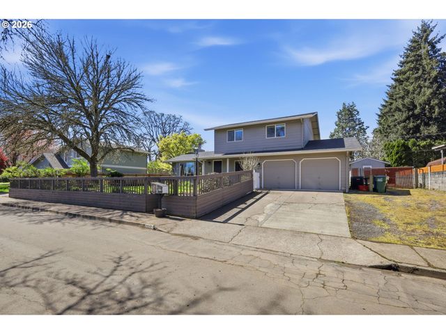 2612 SAGE St, Eugene, OR 97404