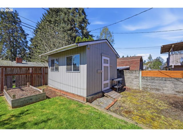 2612 SAGE St, Eugene, OR 97404