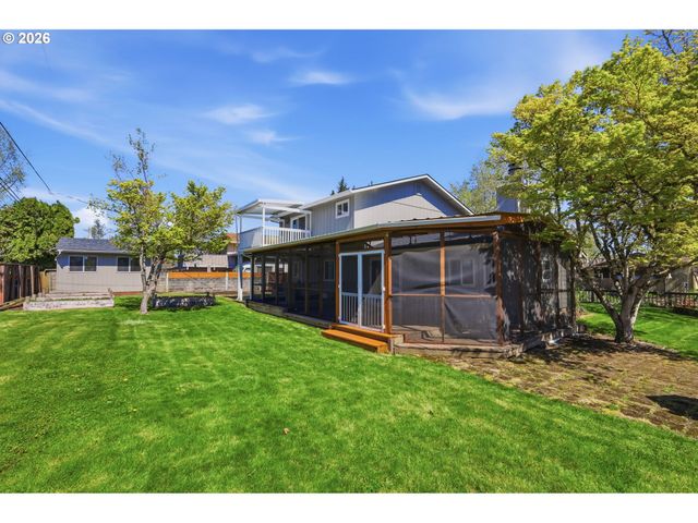 2612 SAGE St, Eugene, OR 97404