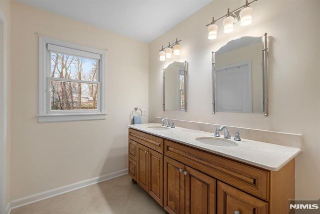 379 Butternut Avenue, Wyckoff, NJ 07481