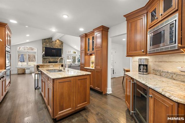 379 Butternut Avenue, Wyckoff, NJ 07481