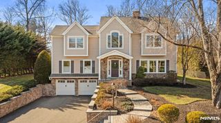 379 Butternut Avenue, Wyckoff, NJ 07481