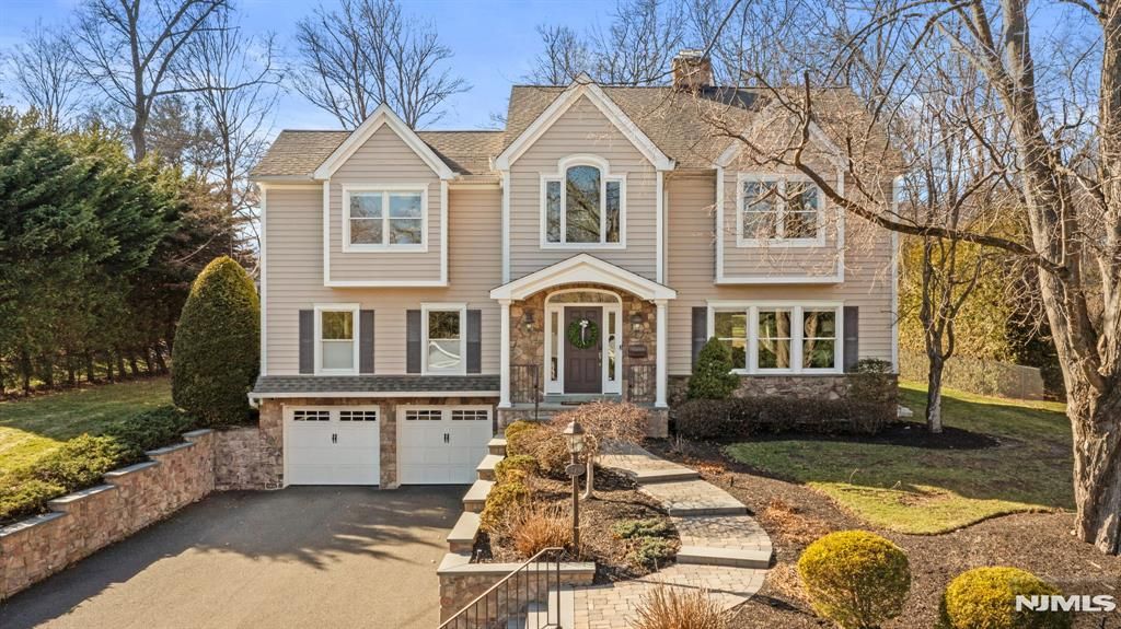 379 Butternut Avenue, Wyckoff, NJ 07481