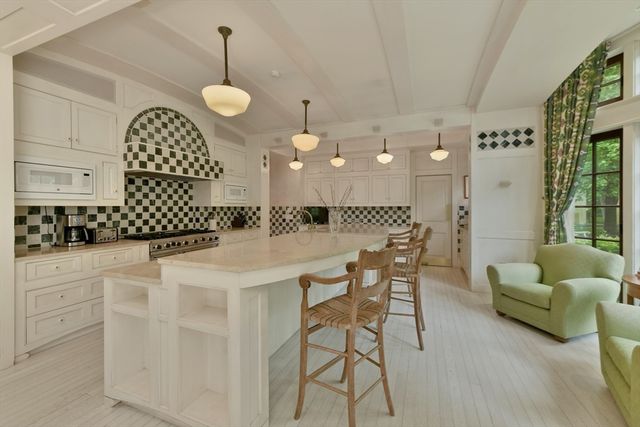 15 Claridge Drive, Weston, MA 02493