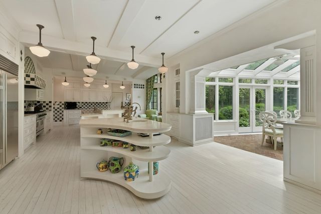 15 Claridge Drive, Weston, MA 02493