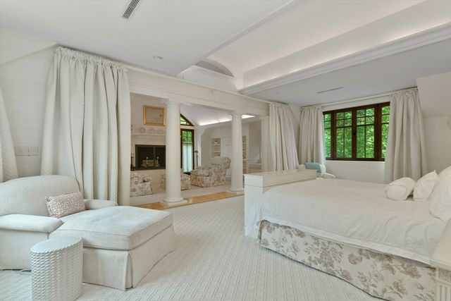 15 Claridge Drive, Weston, MA 02493