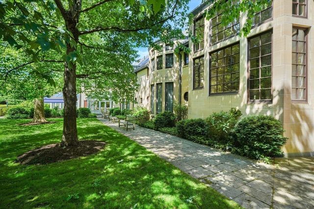 15 Claridge Drive, Weston, MA 02493