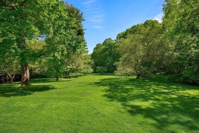 15 Claridge Drive, Weston, MA 02493