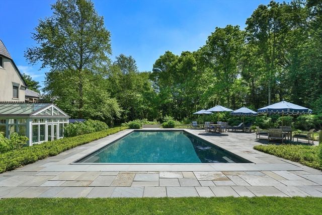 15 Claridge Drive, Weston, MA 02493