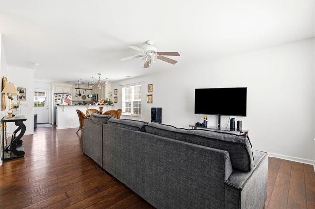 3030 Hollybrooke Dr., Myrtle Beach, SC 29579