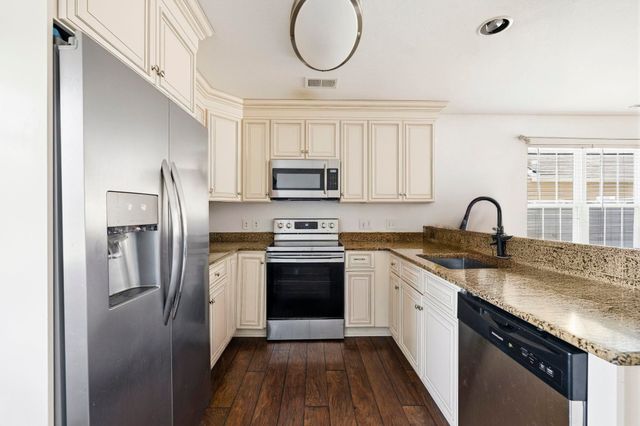3030 Hollybrooke Dr., Myrtle Beach, SC 29579