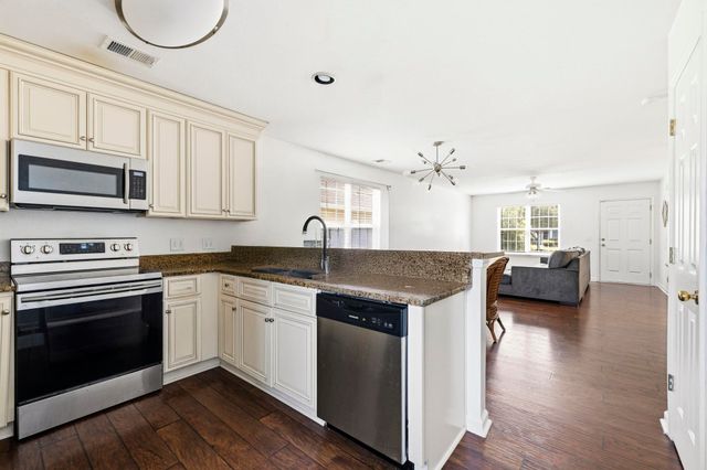 3030 Hollybrooke Dr., Myrtle Beach, SC 29579