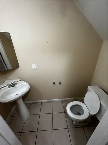 1902 Dartmouth Street M-5, College Station, TX 77840