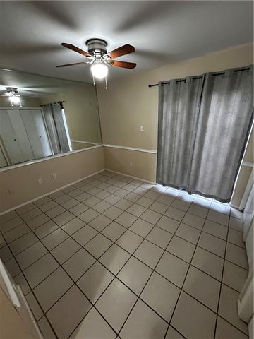 1902 Dartmouth Street M-5, College Station, TX 77840