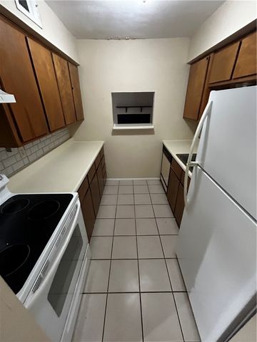 1902 Dartmouth Street M-5, College Station, TX 77840