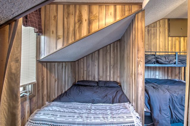 413 Cocopa Drive, Lake Kiowa, TX 76240