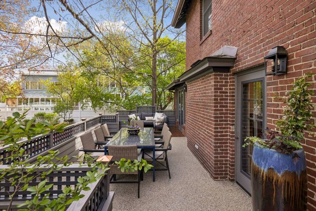 1932 Kenwood Parkway, Minneapolis, MN 55405