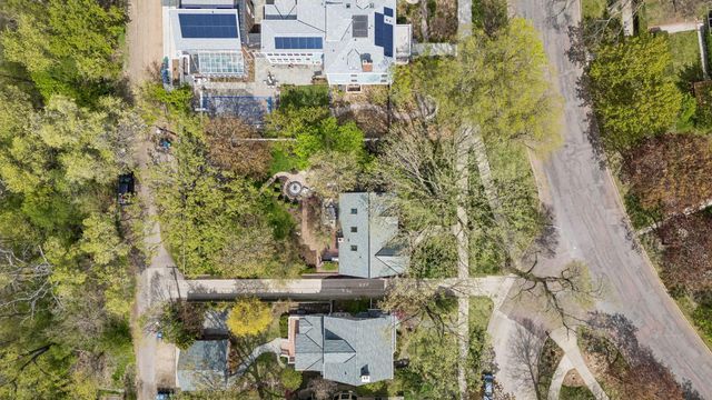 1932 Kenwood Parkway, Minneapolis, MN 55405