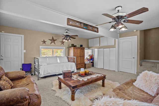 481 Private Road 2610, Mico, TX 78056