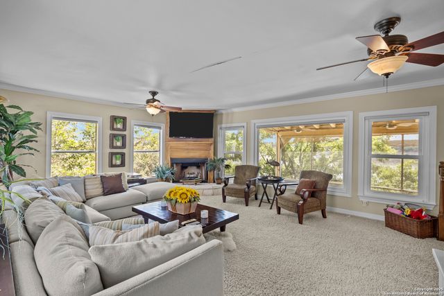 481 Private Road 2610, Mico, TX 78056