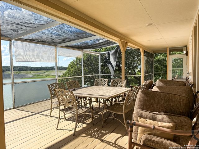 481 Private Road 2610, Mico, TX 78056