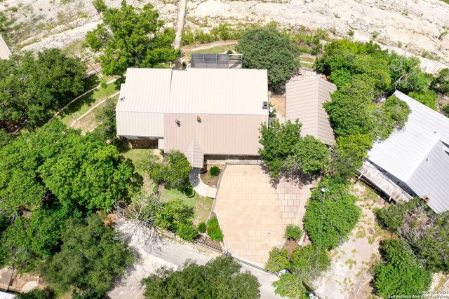 481 Private Road 2610, Mico, TX 78056