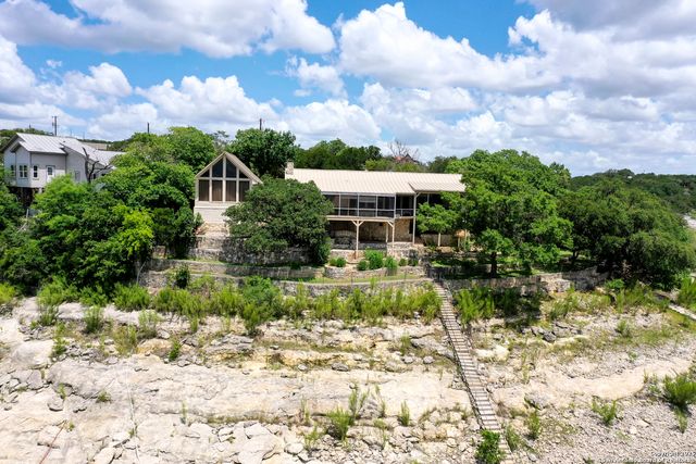 481 Private Road 2610, Mico, TX 78056