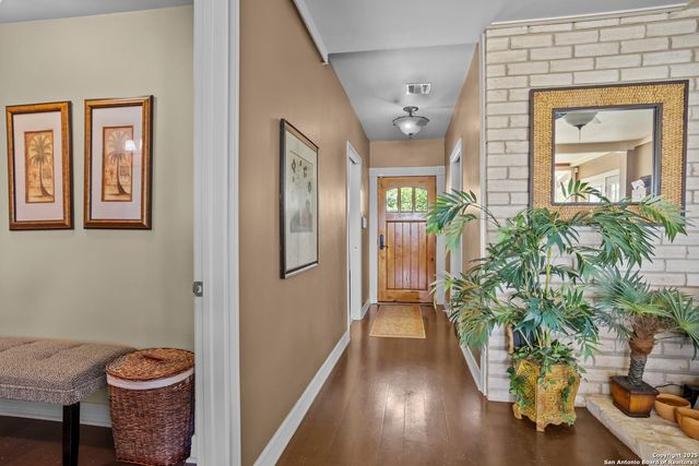 481 Private Road 2610, Mico, TX 78056