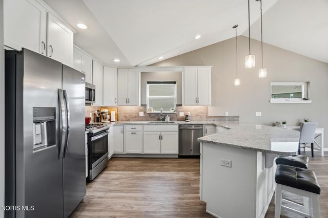 3909 Ten Mile Creek Drive, Sylvania, OH 43560
