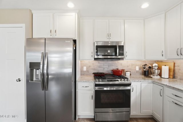 3909 Ten Mile Creek Drive, Sylvania, OH 43560