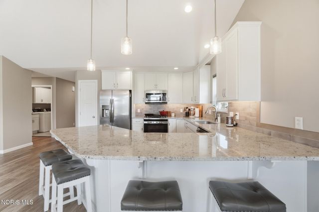 3909 Ten Mile Creek Drive, Sylvania, OH 43560