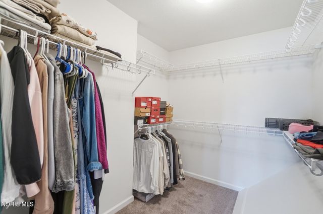 3909 Ten Mile Creek Drive, Sylvania, OH 43560